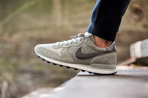 where to buy Nike internationalist